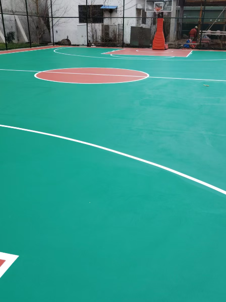 道孚 球场长期使用易出现地面开裂